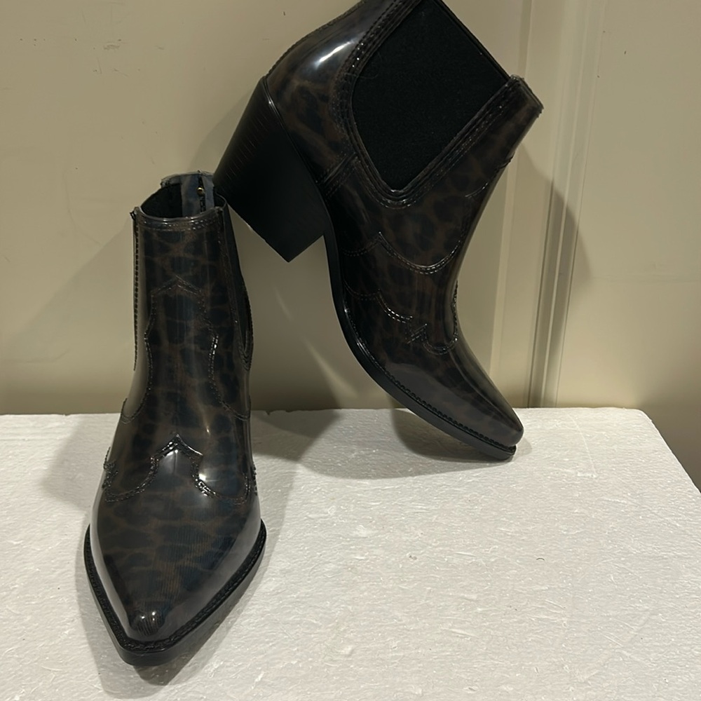 Sam Edelman animal print slip in Winona rubber cowboy ankle Rain Boots size 7